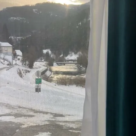 Riverside Appartement *